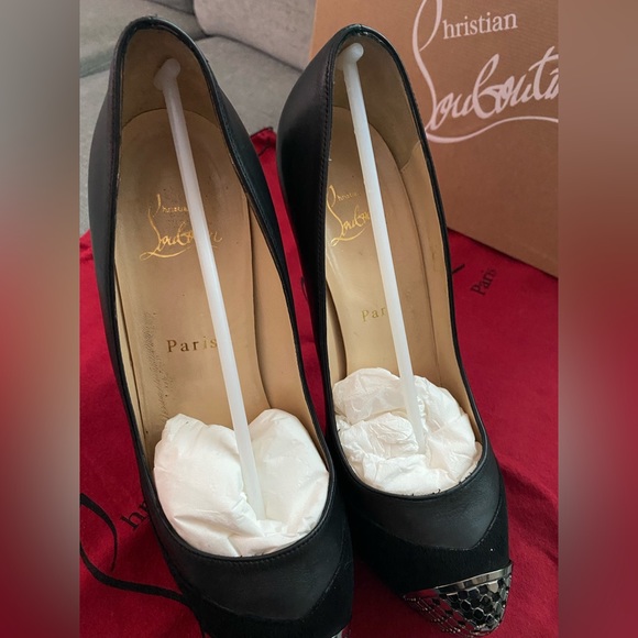 Christian Louboutin Black Leather/Suede Maggie Pumps 38.5 - Picture 11 of 16